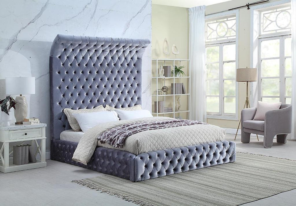 Yafa Velvet Bed